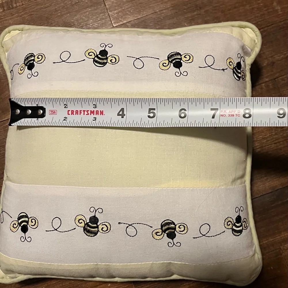 Baby Infant Crib Decoration Yellow White Green Bumble Bees Pattern Square